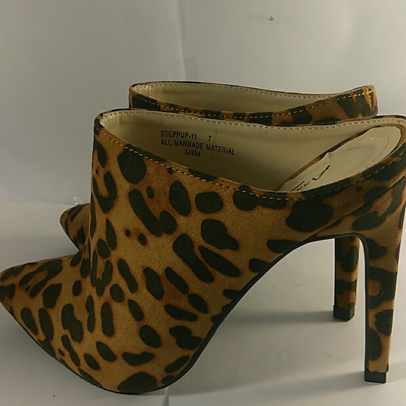 Anne Michelle Shoes - Sexy leopard mule size 7 vegan suede NIB